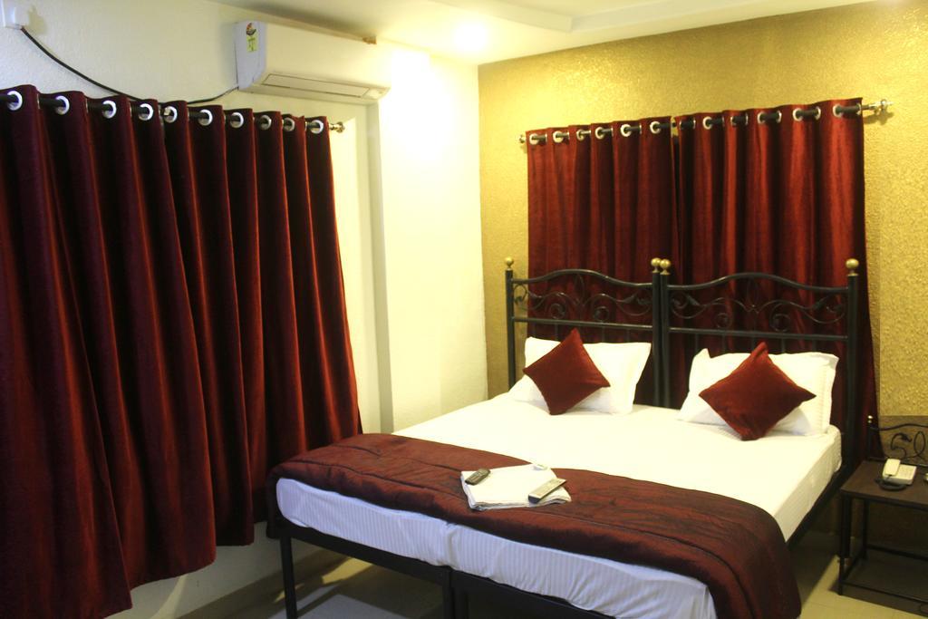 Hotel Preetam Aurangabad Δωμάτιο φωτογραφία