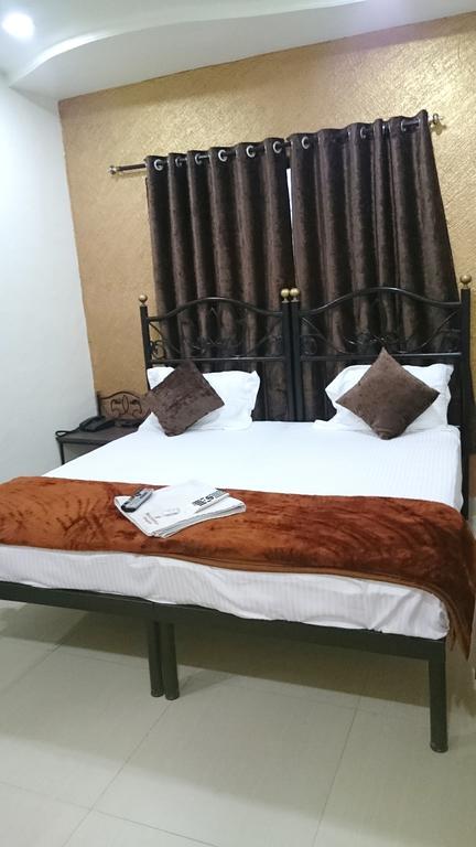 Hotel Preetam Aurangabad Εξωτερικό φωτογραφία