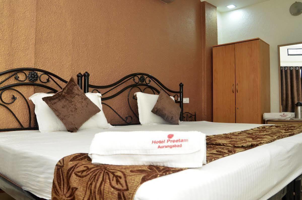 Hotel Preetam Aurangabad Εξωτερικό φωτογραφία